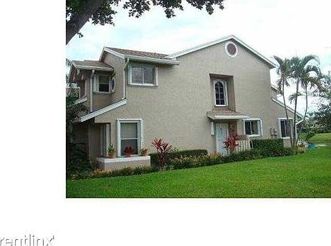 4th image of 2226 Discovery Cir W