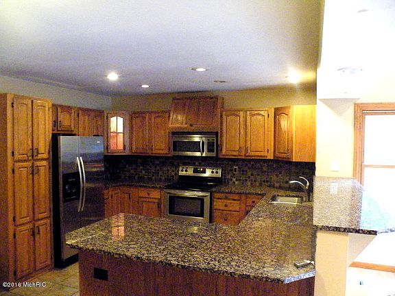5th image of 13766 Grindle Dr SE