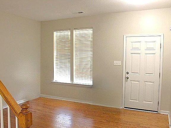 3rd image of 217 Benthall Rd