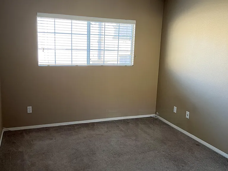 1525 E Spruce St #B — Photo 8