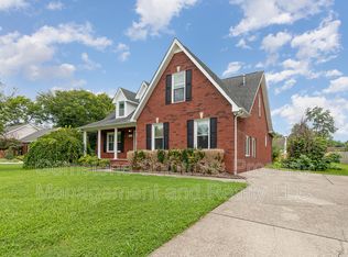 2206 General Raines Dr, Murfreesboro, TN 37129