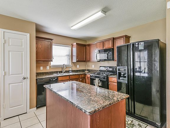 3rd image of 9423 Ivory Trail Ln