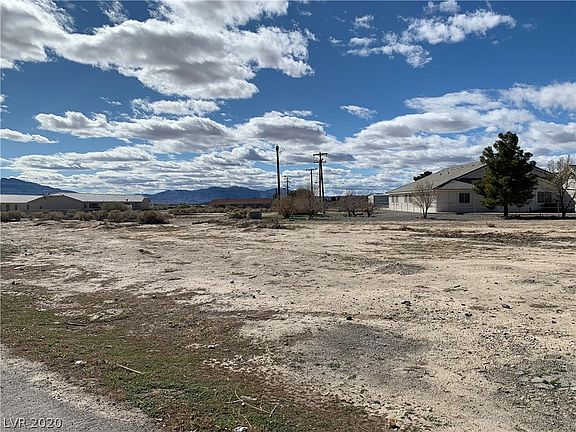 4th image of 2000 Marigold Way