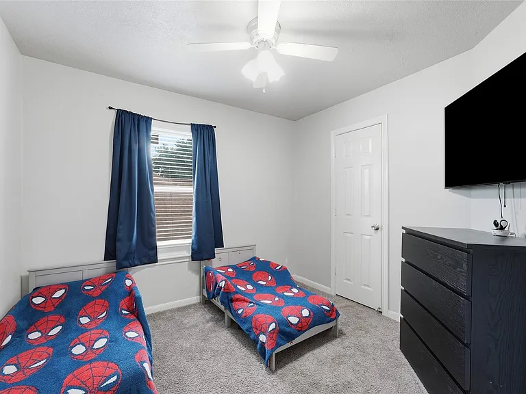 5234 Findlay Dr — Photo 17