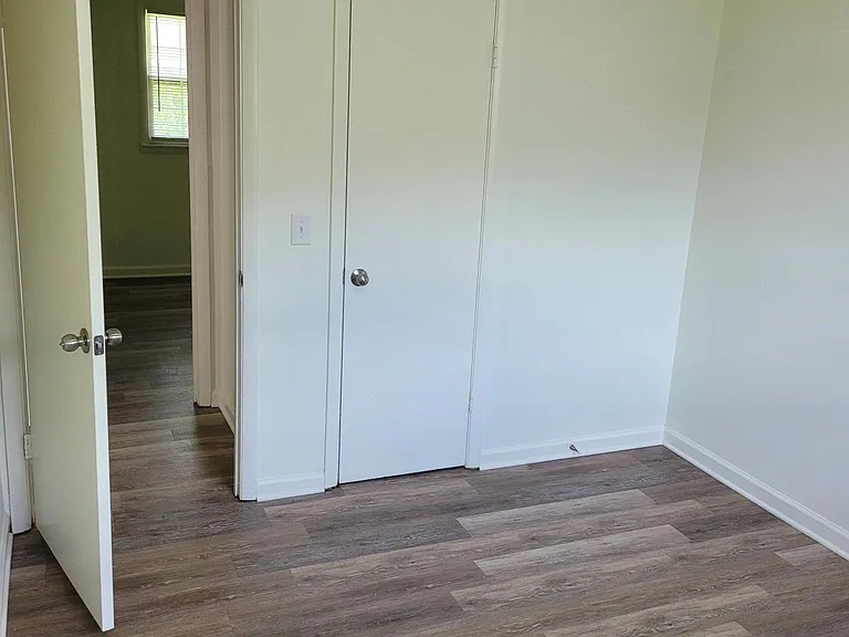 2302 Dalebrook Ct — Photo 6