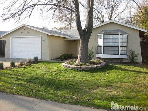 2nd image of 4733 Oakhollow Dr