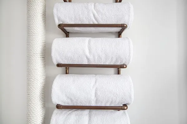 Sold by Warburg | media 22