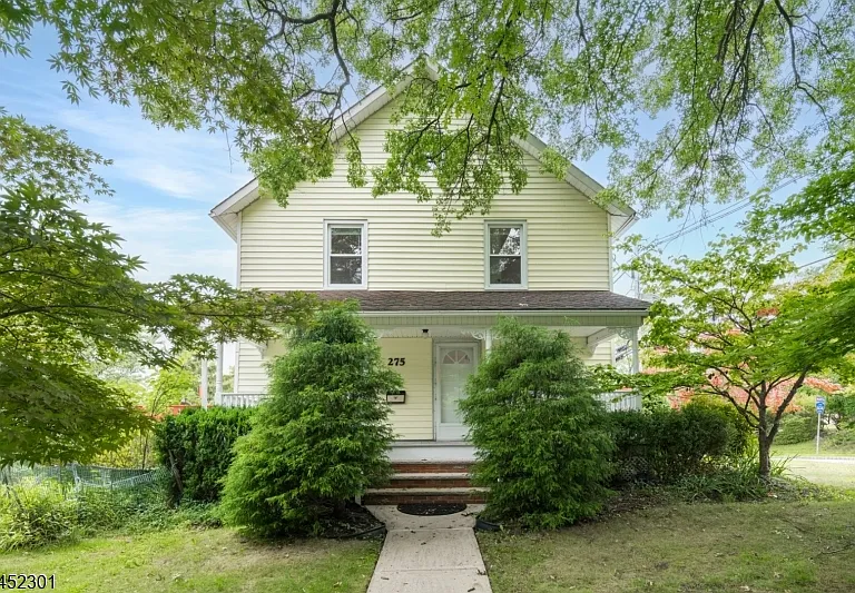 275 E Mount Pleasant Ave — Photo 4
