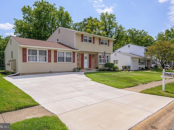 2nd image of 309 Darwin Dr