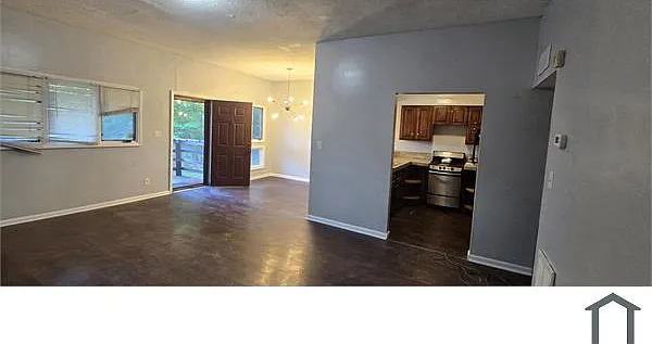2 bed, 968 sqft, $1,300 — Photo 1