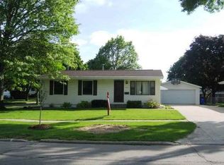 5903 1st Ave SW, Cedar Rapids, IA 52404