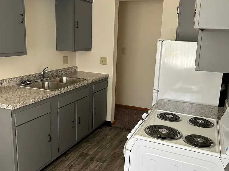 1287 Shawano Avenue Apartments — Photo 8
