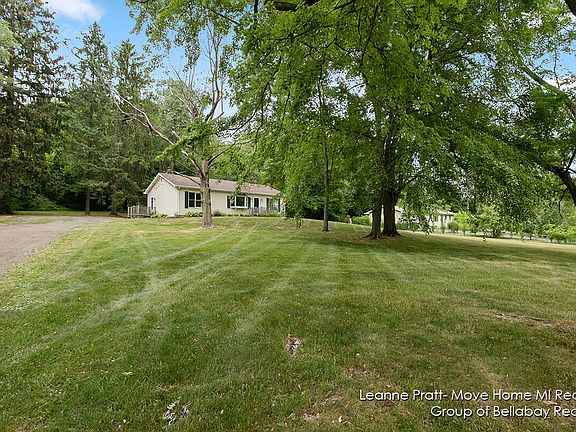 3rd image of 7295 Saginaw Dr
