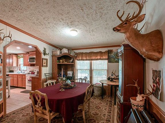 3rd image of 220 Fair Rd