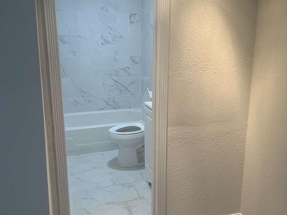 3rd image of 11620 Colony Hill Dr #2