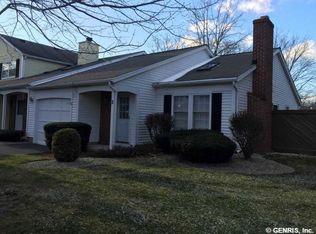 2 Old Stone Ln, Rochester, NY 14615