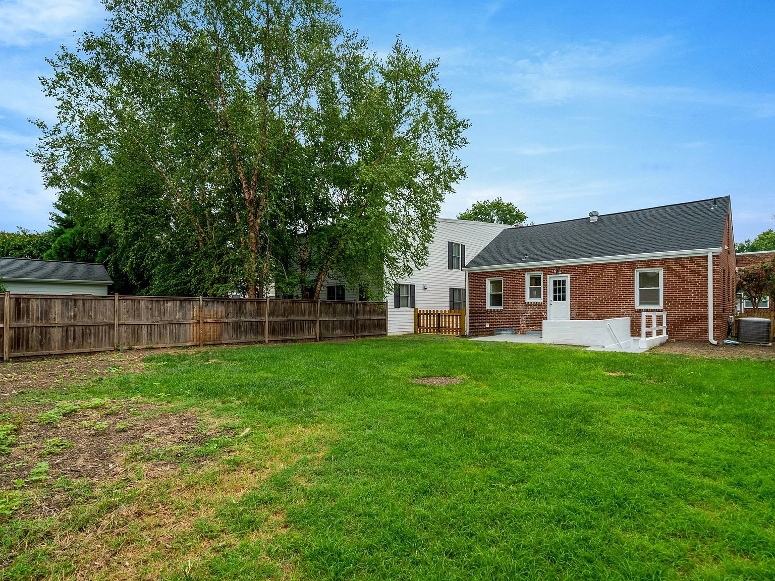 3 bed, 1826 sqft, $4,350 — Photo 3