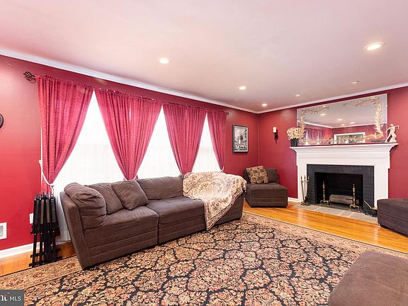 4th image of 134 Oldbury Dr