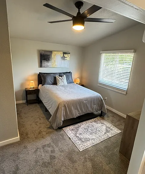 3860 E Mission Ln #2 — Photo 1