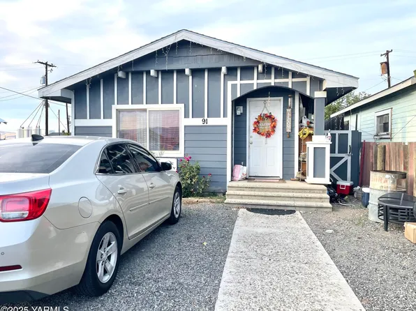91 W Pioneer St, Harrah, WA 98933