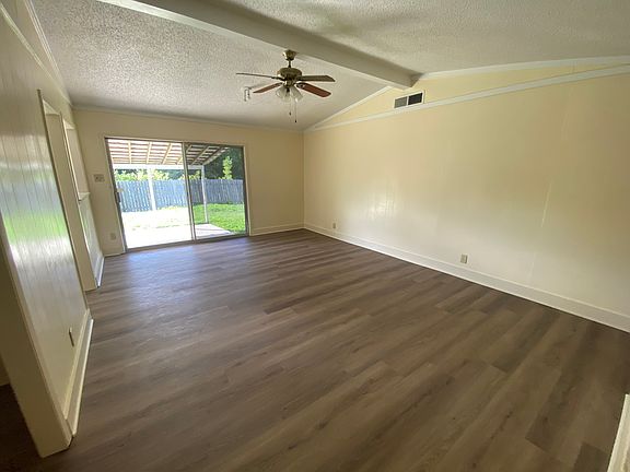 5th image of 5727 Creekwood St
