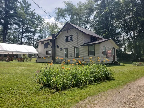 137 Balsam Ave, Caroga Lake, NY 12032