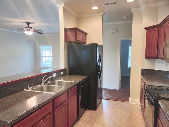 5th image of 155 Hatleyberry St