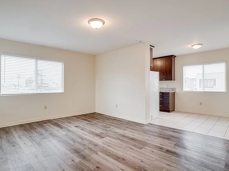 3846 Van Dyke Ave — Photo 13