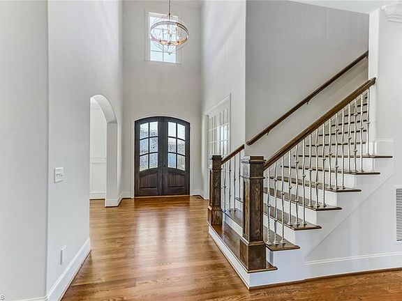 3rd image of 128 Cobblestone Walk Dr
