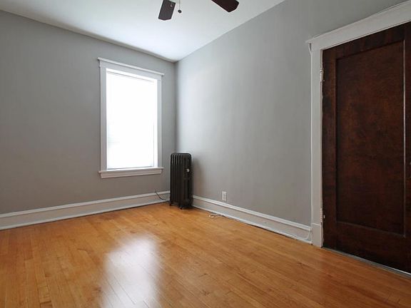 3rd image of 734 Carpenter Ave APT 3S