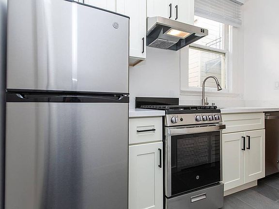 3rd image of 1167 Pine St #6E