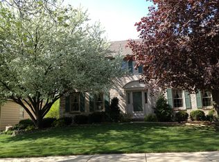 1555 Culpepper Dr, Naperville, IL 60540