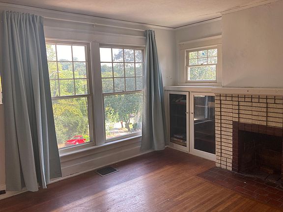 5th image of 1310 Worthington St