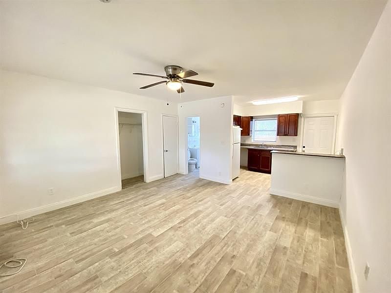 1st image of 514 9th Ave N