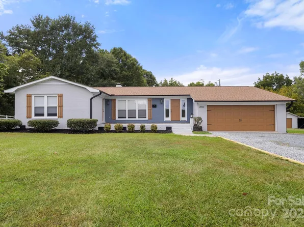 2800 Potter Rd S, Waxhaw, NC 28173