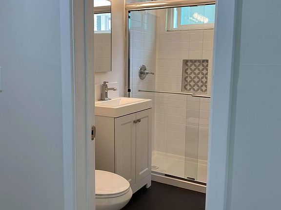 3rd image of 2728 Ellendale Pl #16
