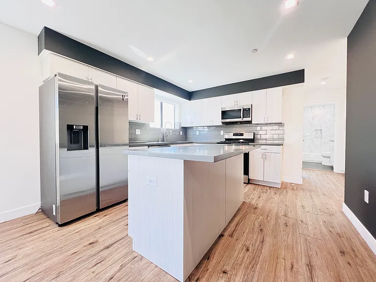 4572 Oakwood Ave — Photo 19