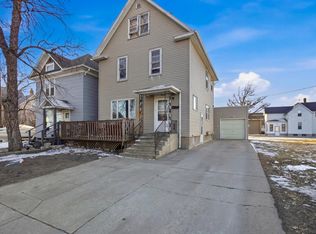 608 S 1st St, Aberdeen, SD 57401