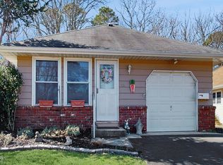 43 Mount Matterhorn Ln, Toms River, NJ 08753