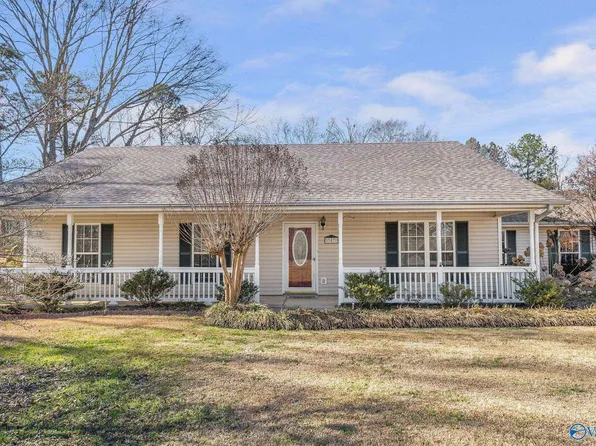 307 Floyd Dr, Boaz, AL 35957