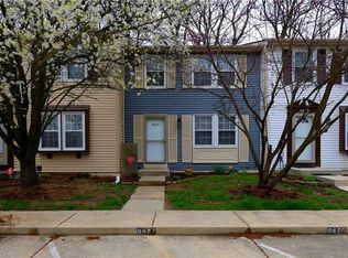 9477 Timber View Dr, Indianapolis, IN 46250