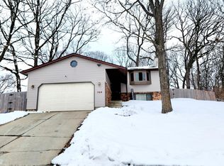 725 Meadow Run Dr SW, Rochester, MN 55902