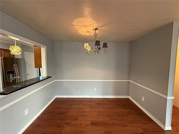 4th image of 4001 Windfree Dr