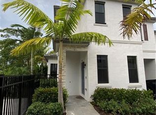 1927 SW 5th Pl, Fort Lauderdale, FL 33312