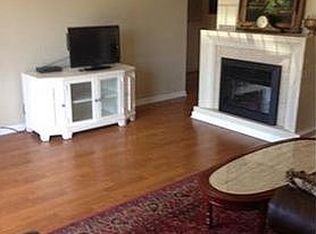 409 W Highland Rd APT B2, Howell, MI 48843