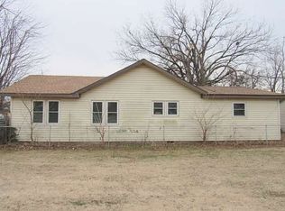 754 N 11th St, Enid, OK 73701