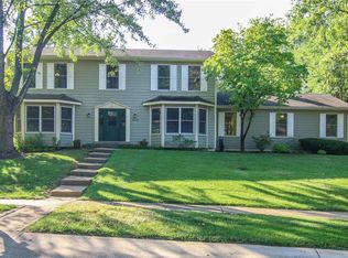 14258 Cypress Hill Dr, Chesterfield, MO 63017