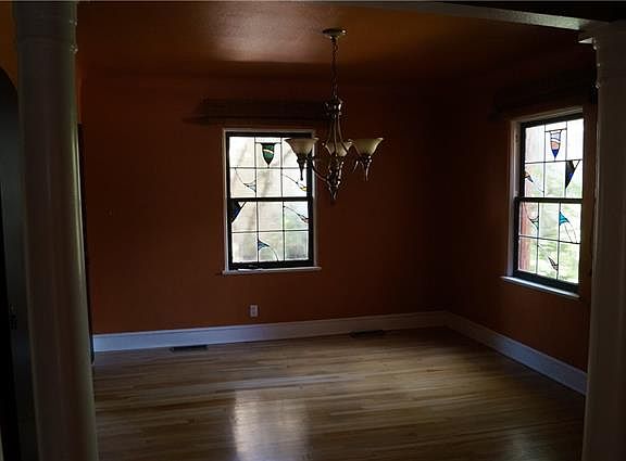 5th image of 4529 Fairway St