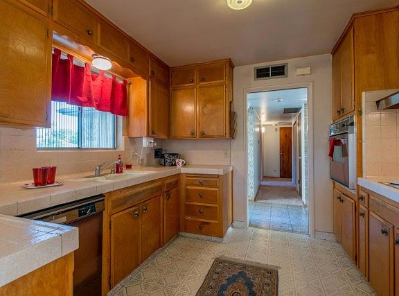 2nd image of 3534 N Virginia Ln