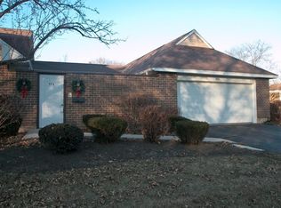 974 Dartmouth Dr, Wheaton, IL